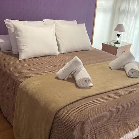 Patio Privado, Parking Gratis Y A Un Paso Del Vial *