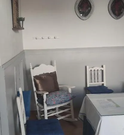 Patio Privado, Parking Gratis Y A Un Paso Del Vial *