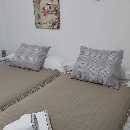 Patio Privado, Parking Gratis Y A Un Paso Del Vial Apartment