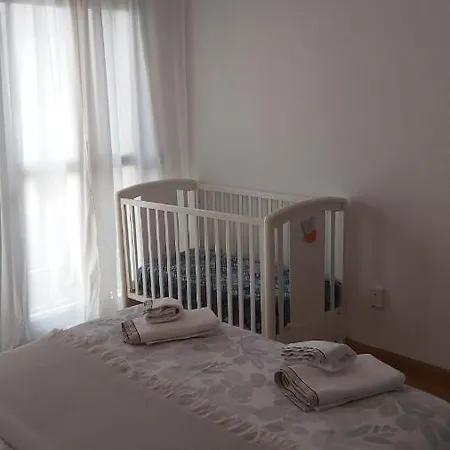 Patio Privado, Parking Gratis Y A Un Paso Del Vial