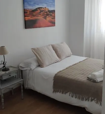 Patio Privado, Parking Gratis Y A Un Paso Del Vial * Cordoba